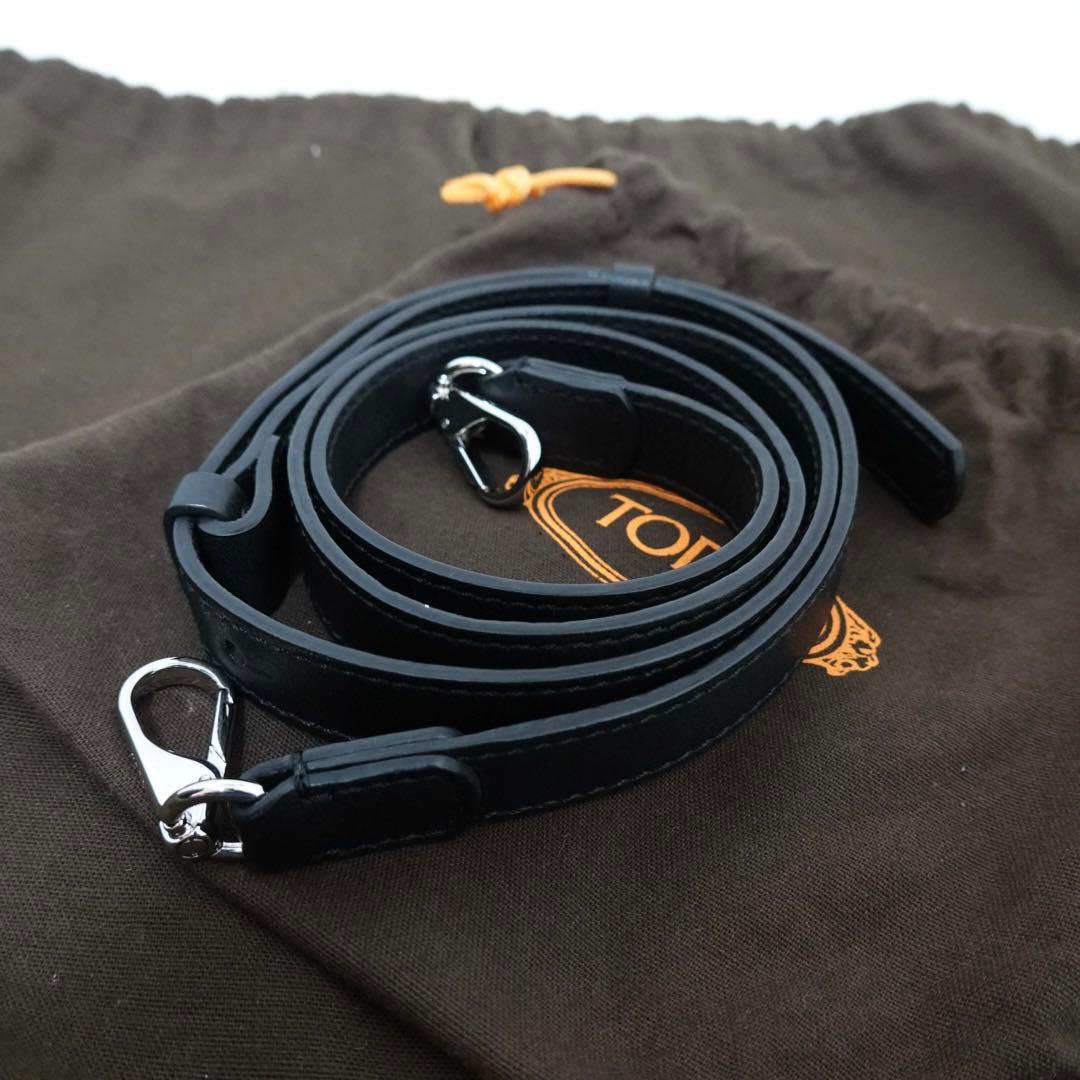 トッズ　セラ　トートバッグ　ショルダーバッグ　大容量　ハンドバッグ　黒　2way