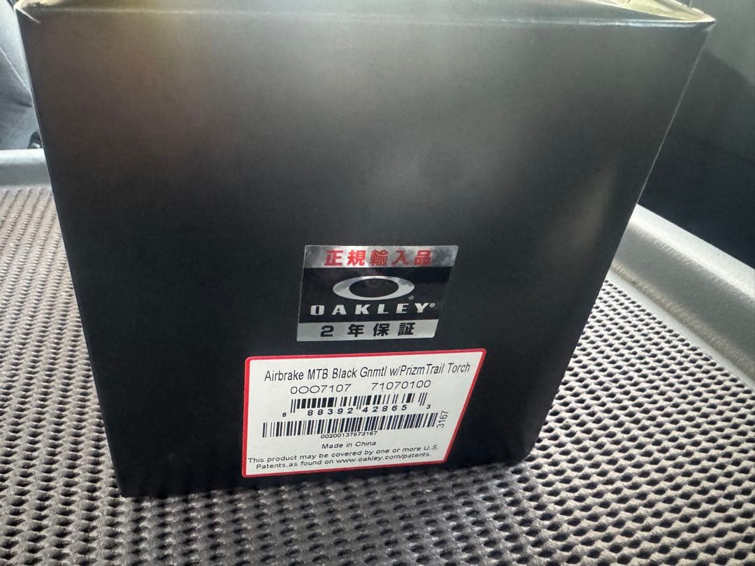 OAKLEY ゴーグル 赤 レンズ ケース付き