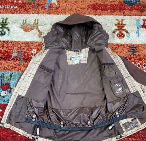 コロンビアTITANIUM OMNI-TECH スキー ウエア　レディース上下