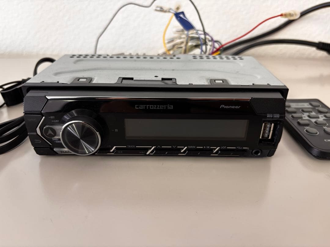 Pioneer MVH-5600 カーオーディオデッキ