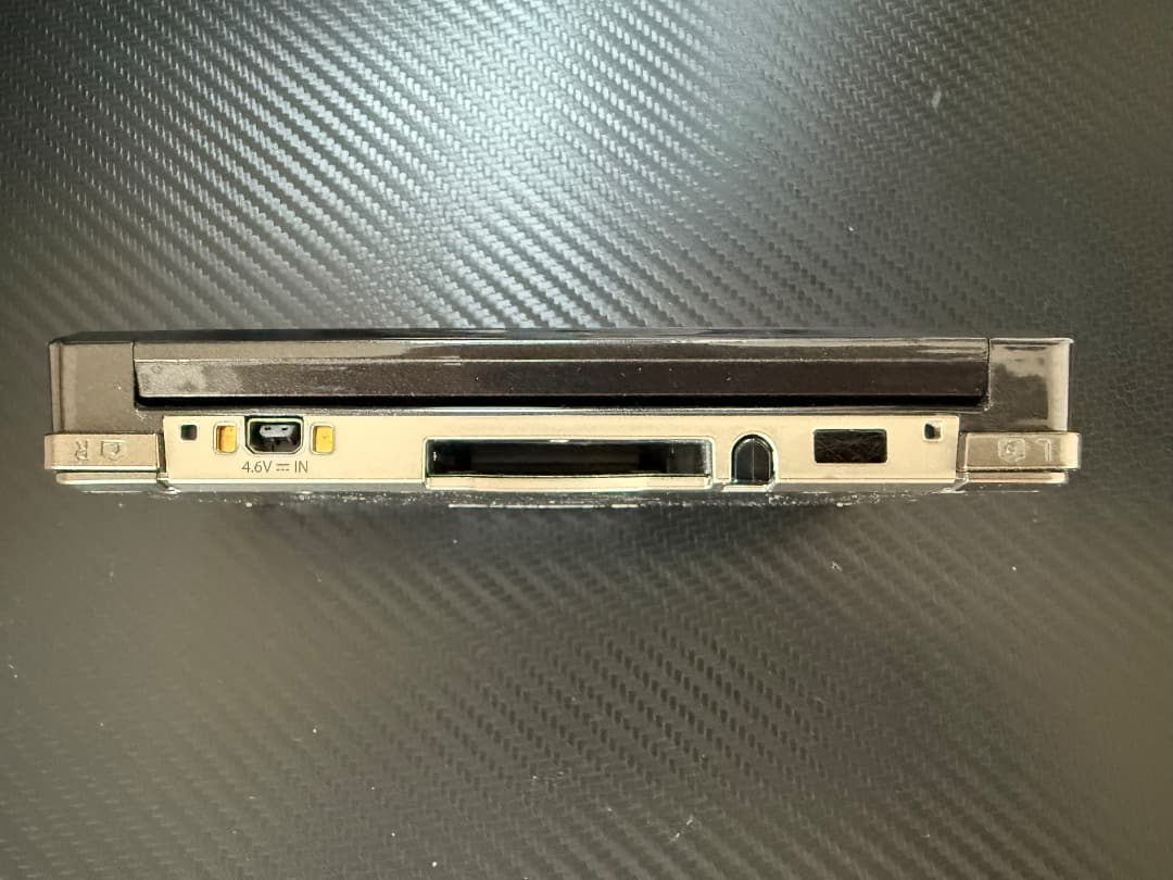 3DS メタルギアソリッド スネークイーター 3D プレミアムパッケージ