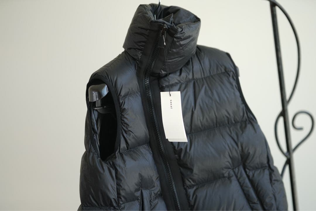 sacai ダウンベスト サカイ 定番 黒 ジップ ナイロン ジャケット