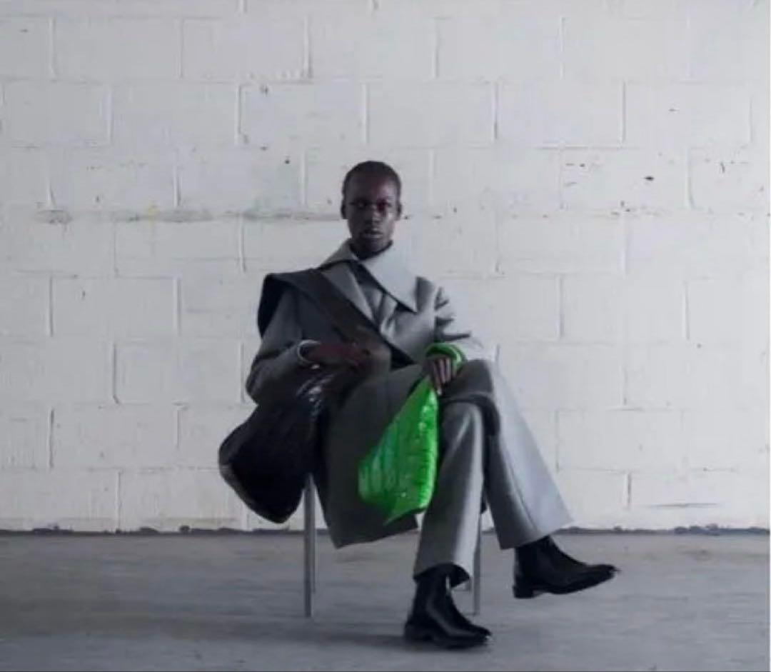 omar afridi distorted handbag エナメルハンドバック