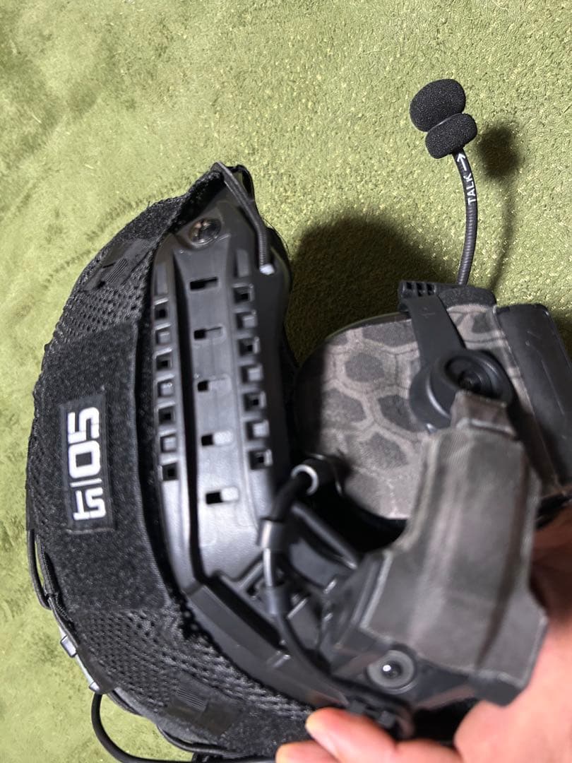 タクティカルヘルメット ブラック ヘッドセット付き