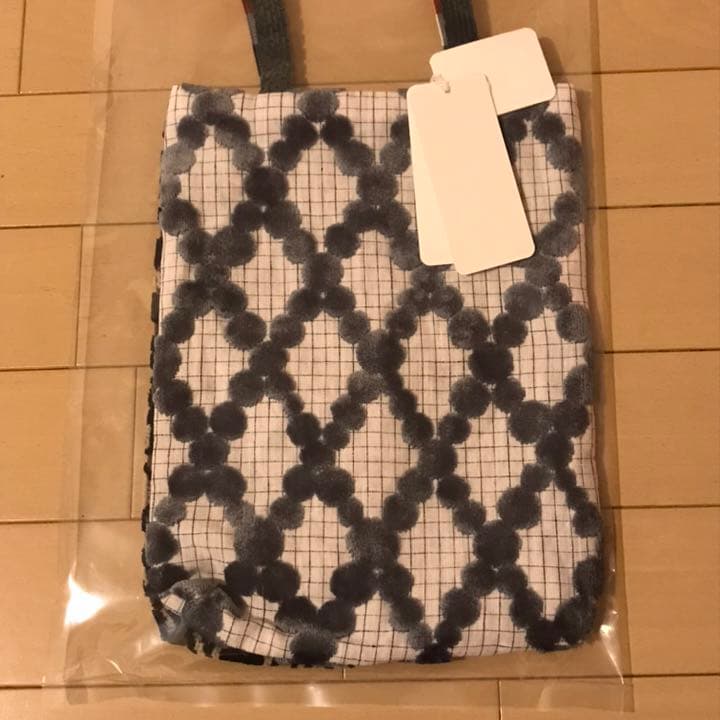 皆川明　つづく展　図録と図録用バッグのセット