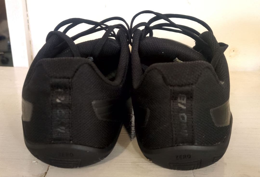 □美品 inov-8　BARE-XF イノヴェイト28cm□