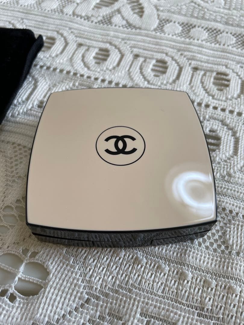 シャネル　レベージュ パレット ルガール　ライト