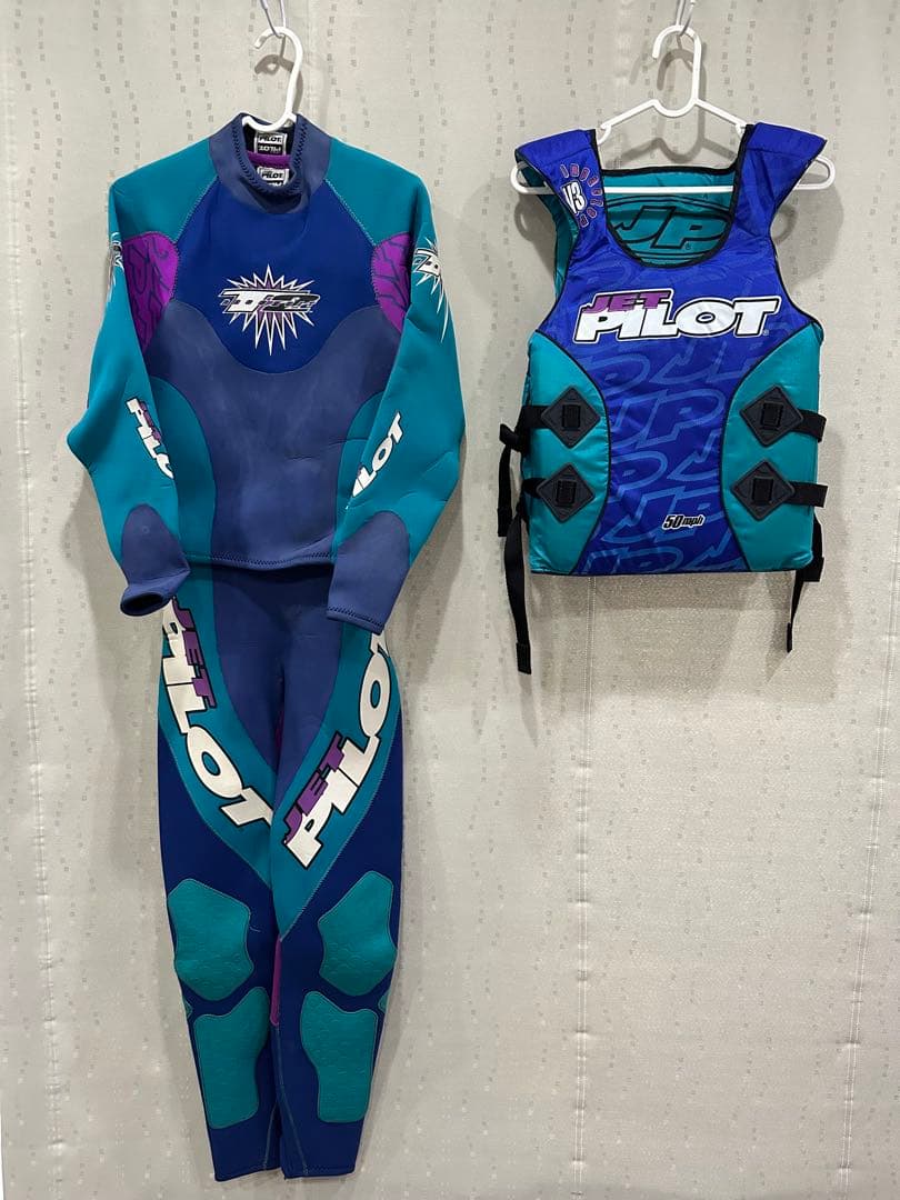 【新品・未使用】JETPILOT ウェットスーツ＆ライフジャケット セット②