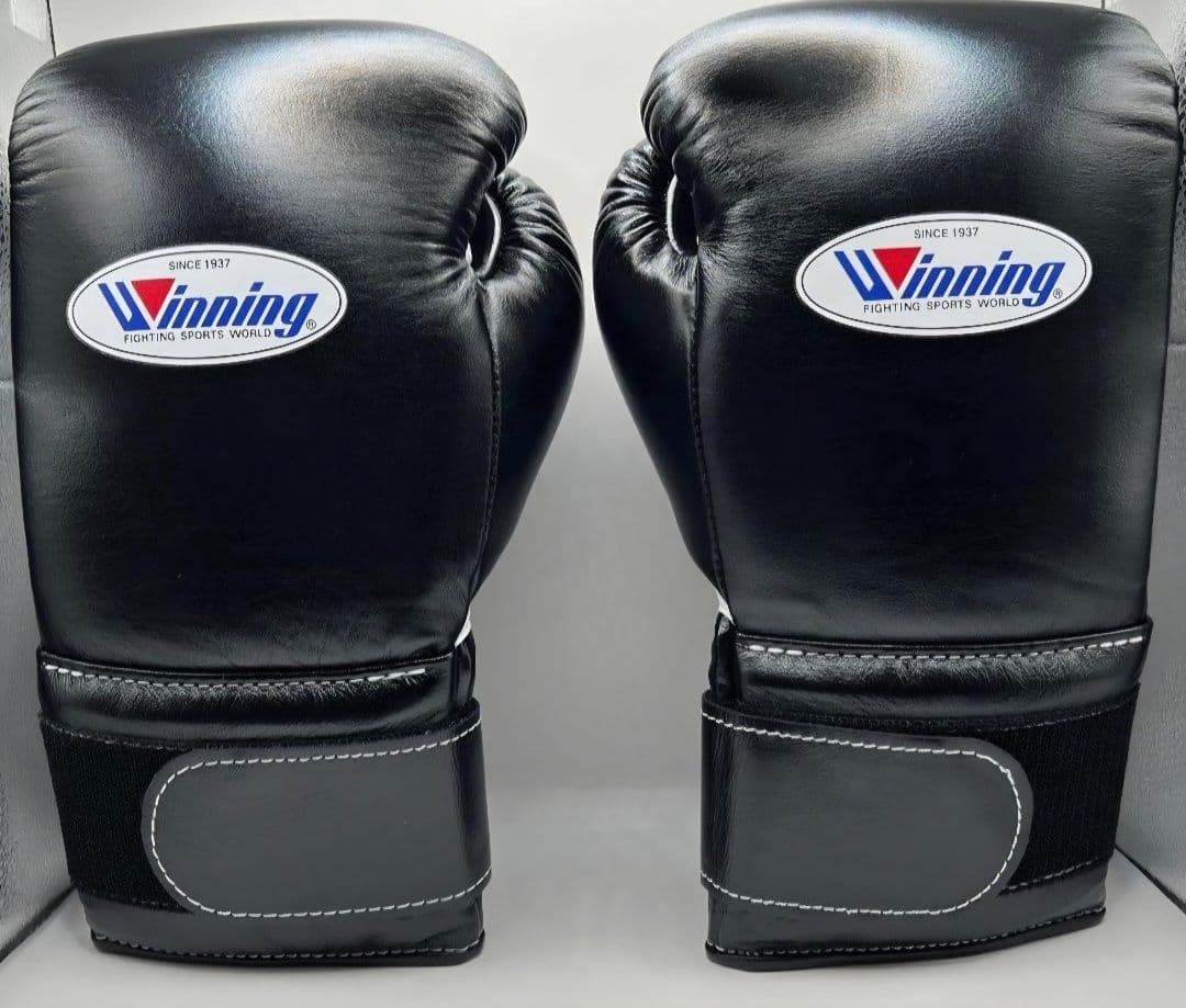 Winning グローブ 10オンス ブラック