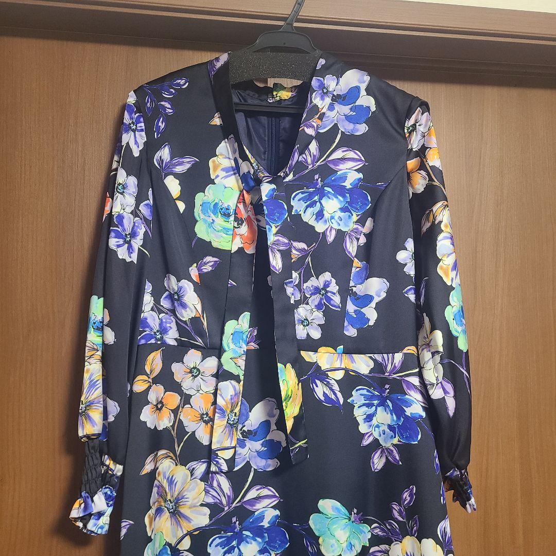 【☆美品☆】1度のみ着用[定価5万4千円]花柄ネイビー長袖ワンピース