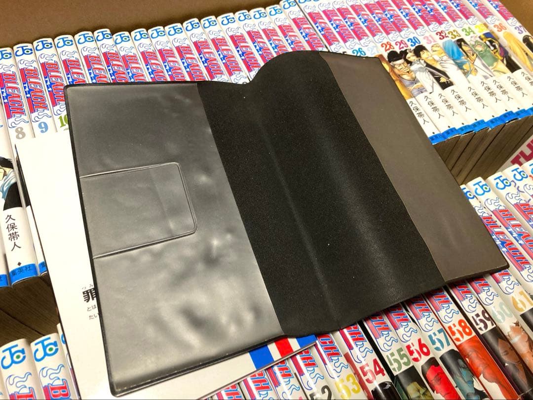 【値下げ!】BLEACH コミック 1〜73巻+映画入場特典+ブックカバーセット