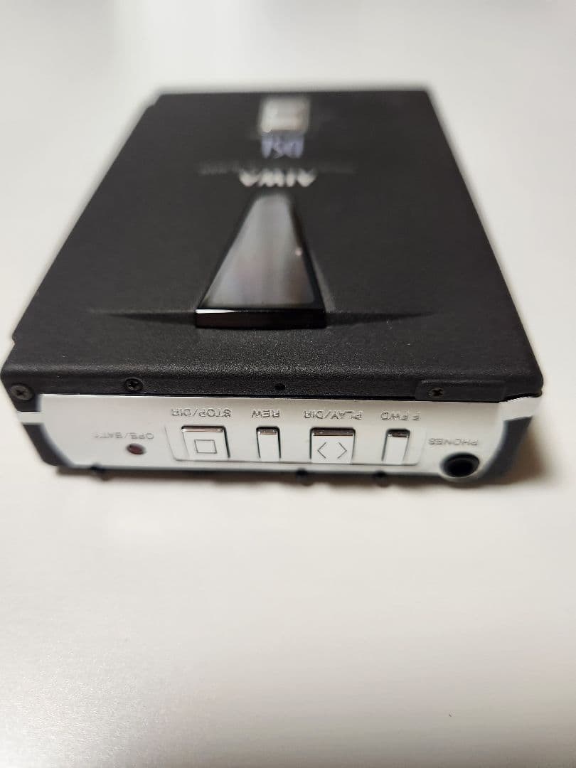 ジャンク　AIWA 　HS-PL30ポータブルカセットプレーヤーカセットデッキ