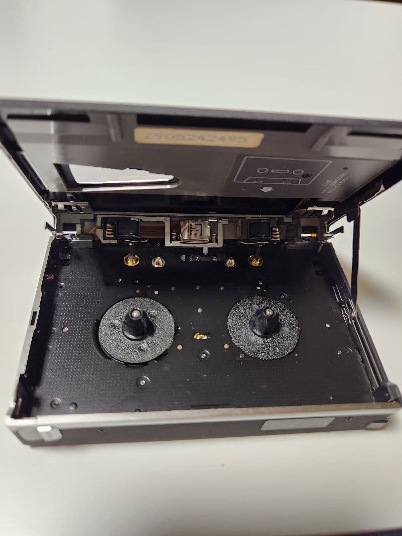 ジャンク　AIWA 　HS-PL30ポータブルカセットプレーヤーカセットデッキ