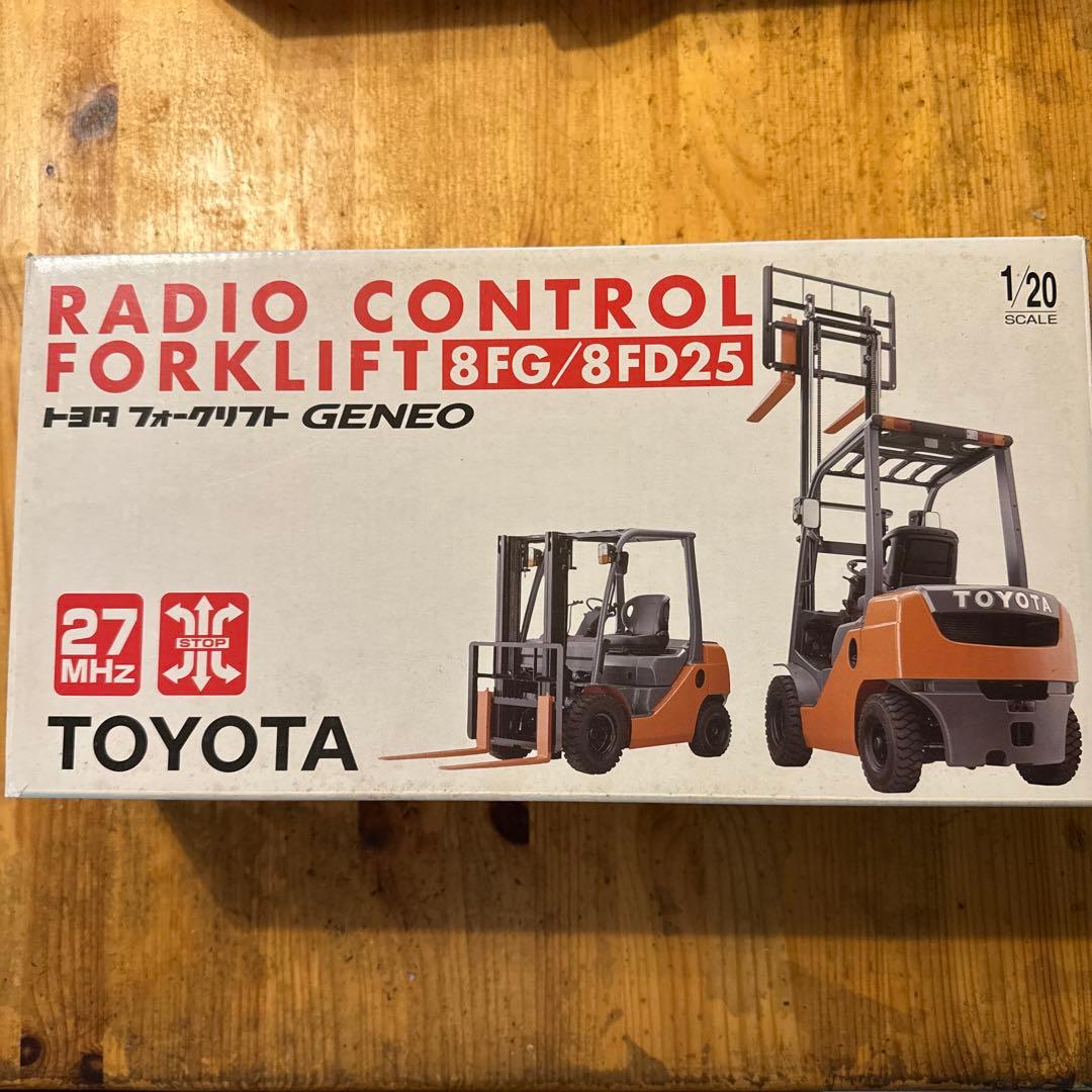 【値下げ】TOYOTA GENEOラジコンフォークリフト 8FG/8FD25