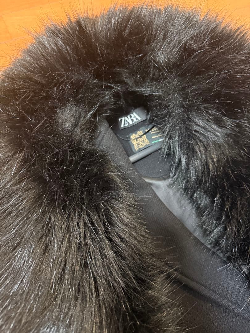ZARA ブラック ロングコート ファー付き　MANTEKO
