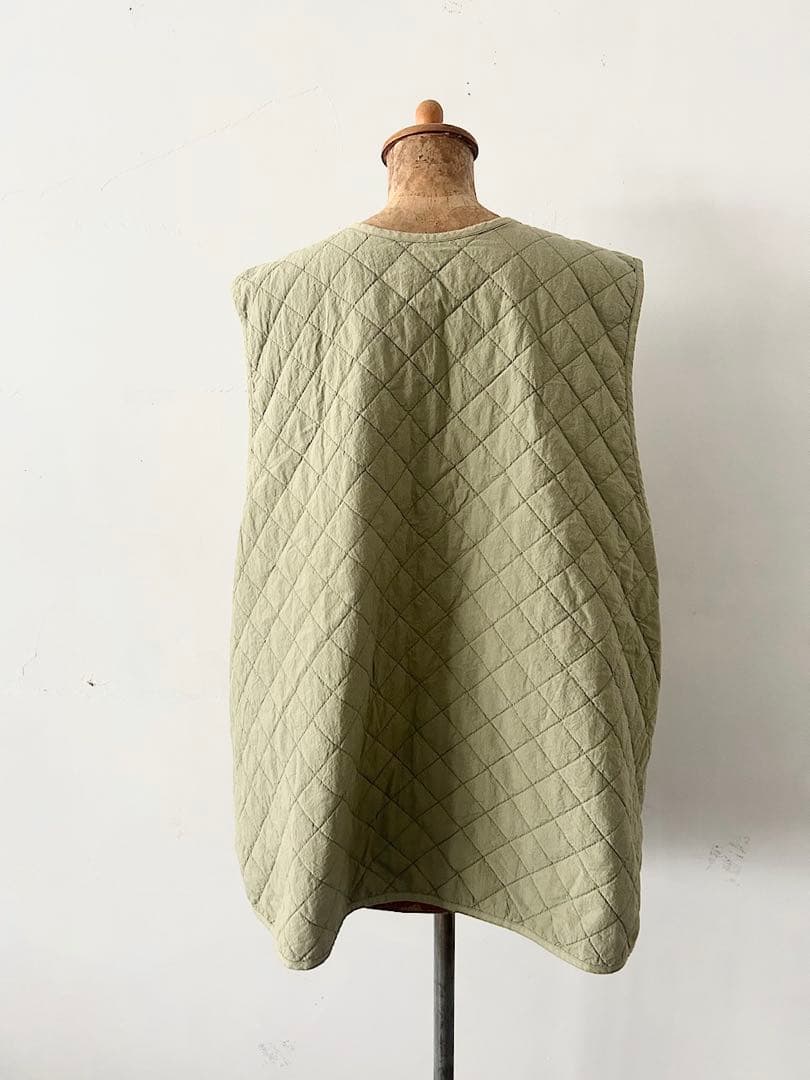【美品】nestRobe　コットンラミーキルティングリバーシブルベスト