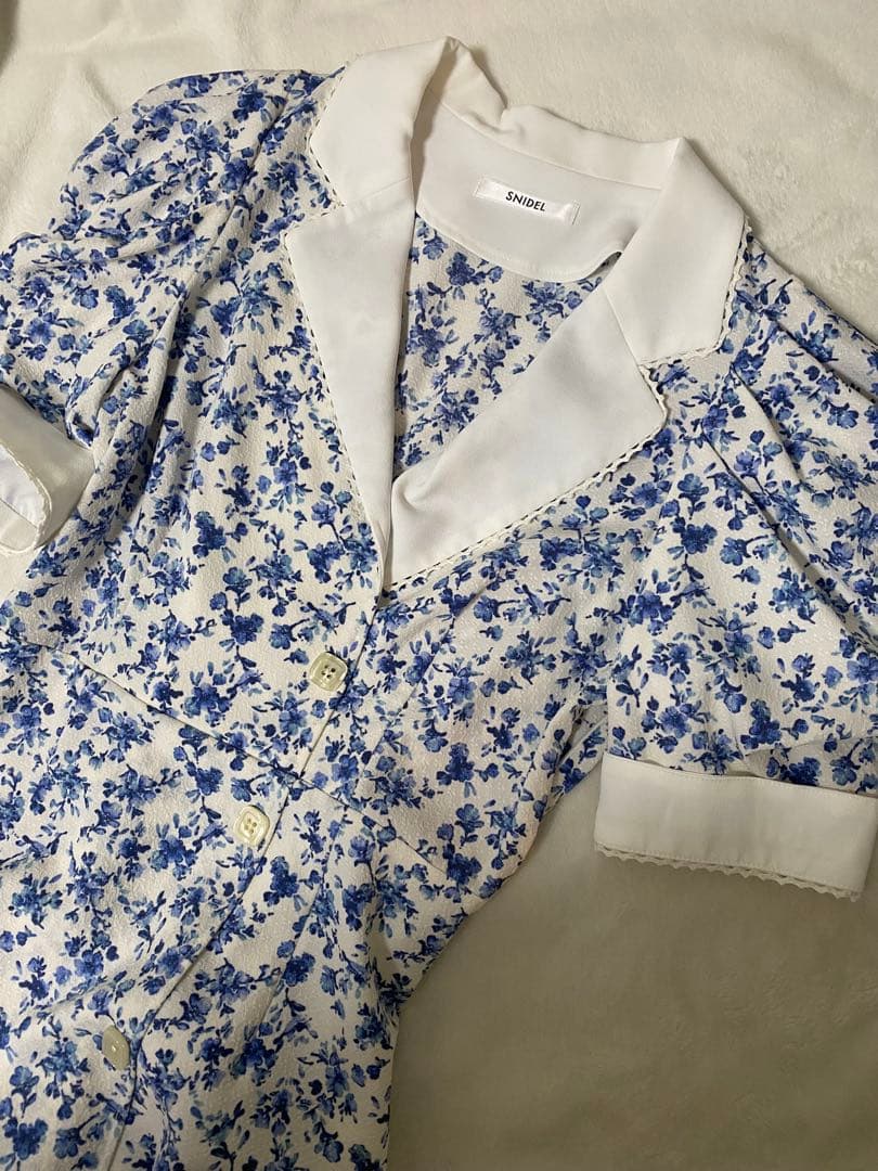 スナイデル　マルチプリントパフスリーブワンピース