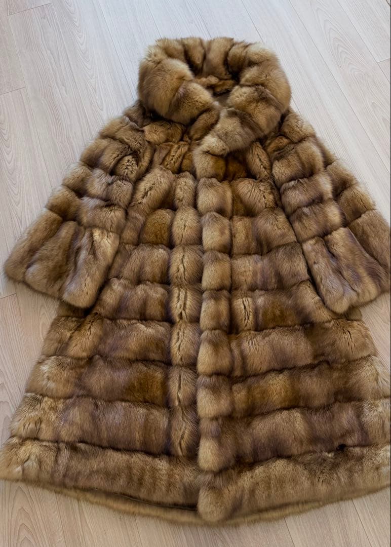 ロシアンセーブル定価1800万円 毛皮コート