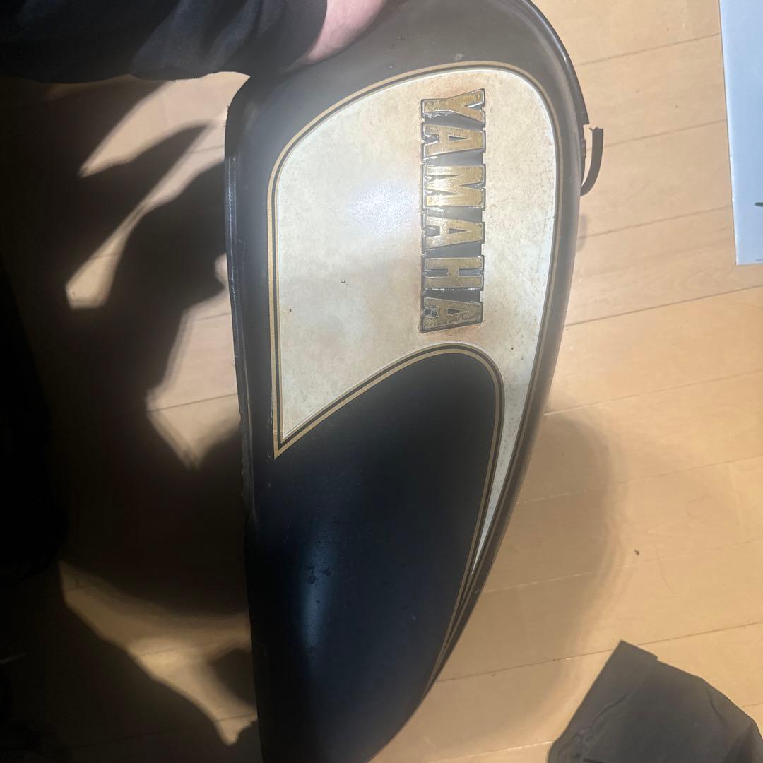 YAMAHA SR400初期型タンク
