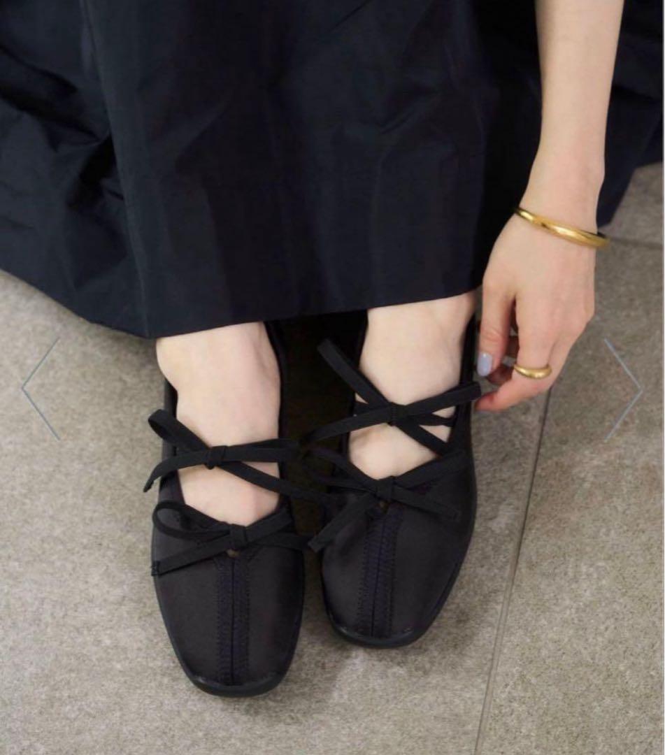 なほぼ新品 人気完売品 LE TALON Lダブルリボンバレリーナ23.5