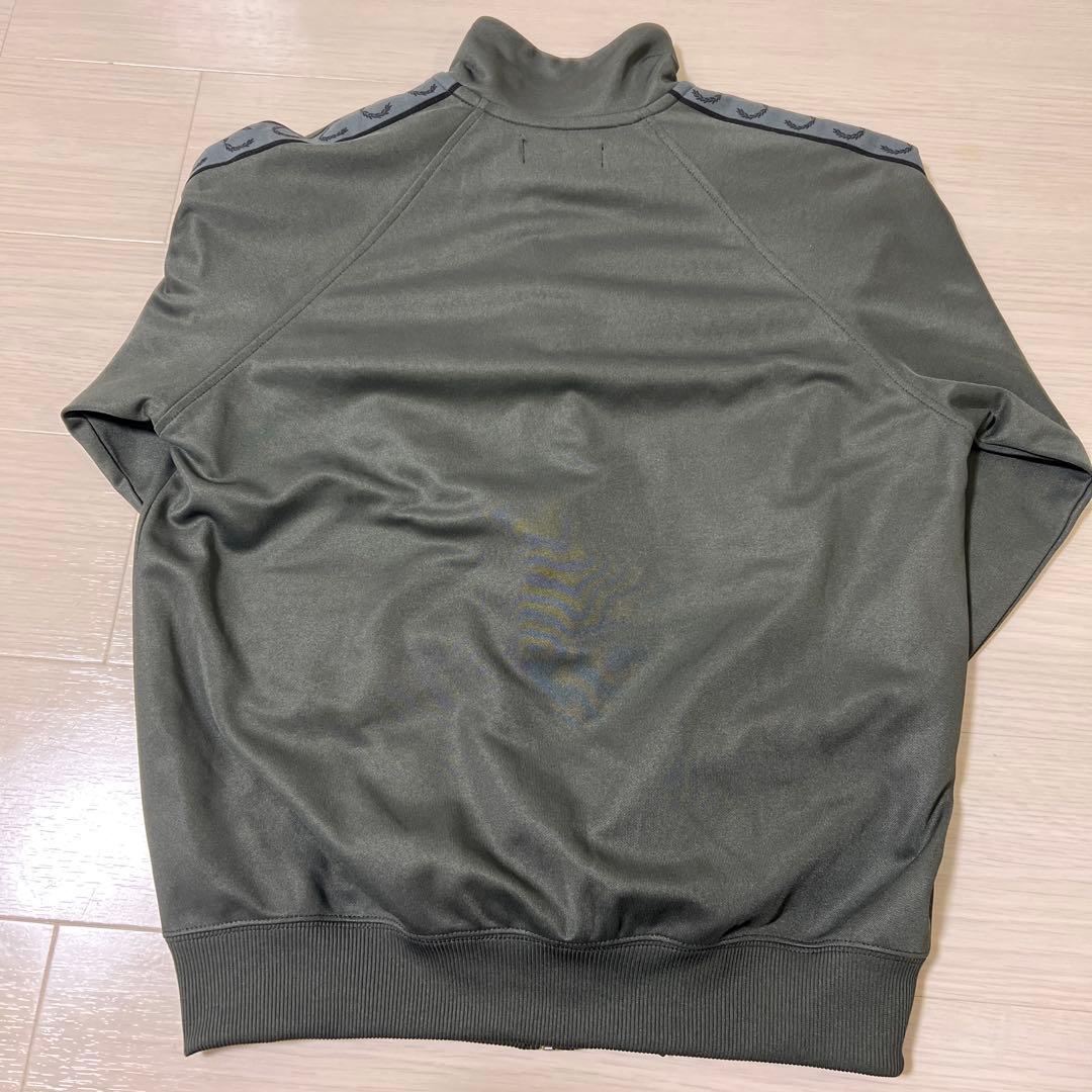 フレッドペリー　トラックジャケット　M グリーンFred Perry カーキ
