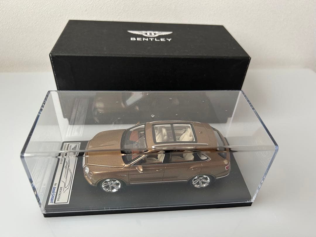 希少　ベントレー　Bentley 1/43 スケール ミニカー