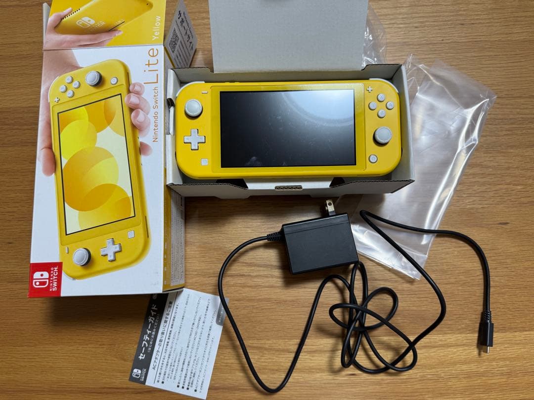 Nintendo Switch Lite (イエロー)