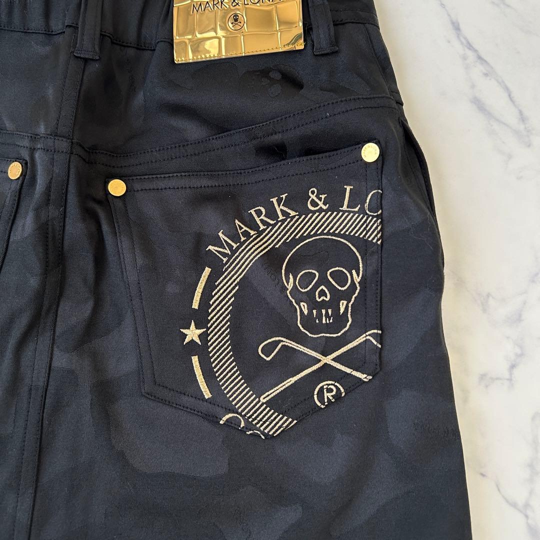 マークアンドロナ 2021年モデル スカート レザーロゴ 刺繍 カモフラ 黒