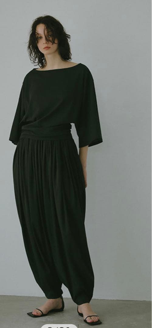 あかね　エトレトウキョウ　パンツ　タンク