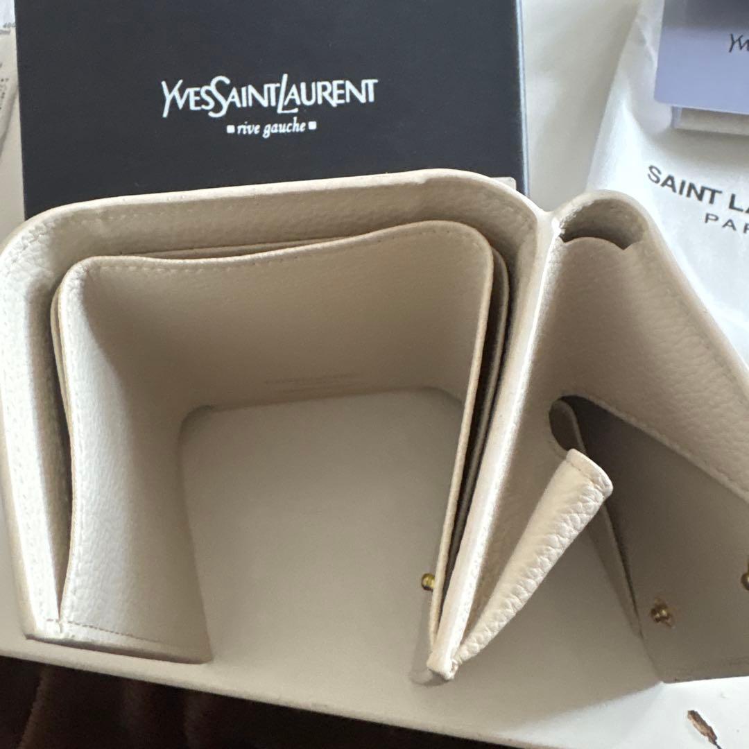 Yves Saint Laurent 三つ折り財布 ホワイト　並行輸入