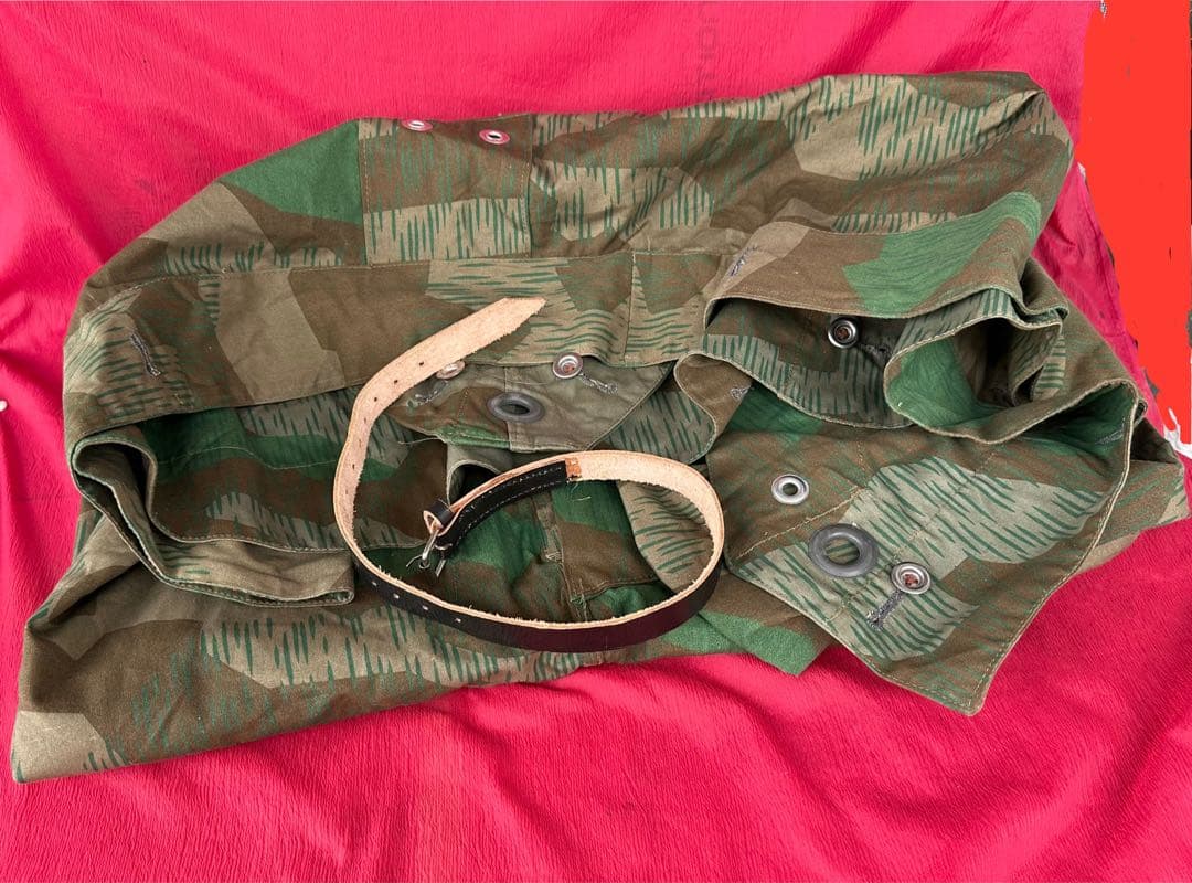 【専用】WWⅡドイツ軍／レプリカポンチョ留め用1943年製 黒革ストラップベルト