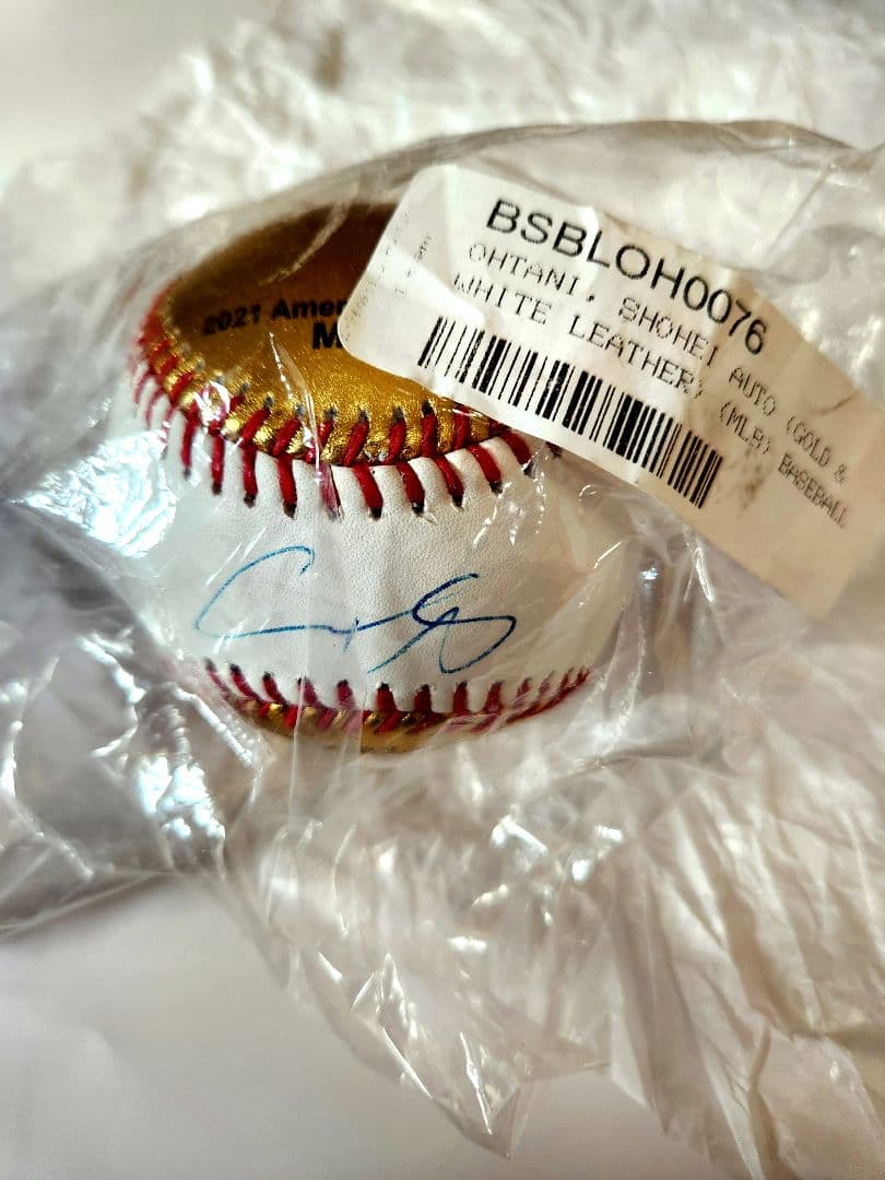 大谷翔平　2018ROY & 2021MVP　直筆サインボール【世界限定12個】