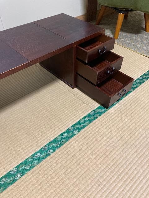 昭和レトロな木製折りたたみ座卓