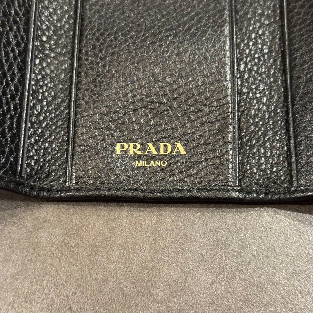 PRADA VITELLO GRAIN NEROキーケース
