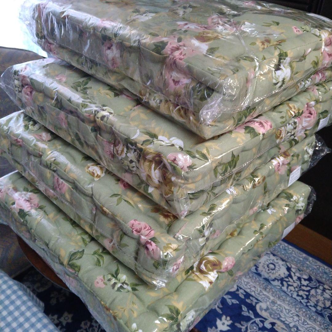 クッション4個セット