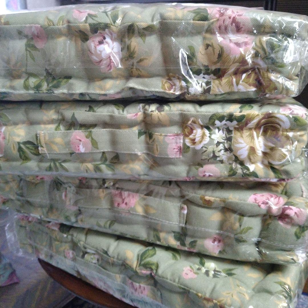 クッション4個セット