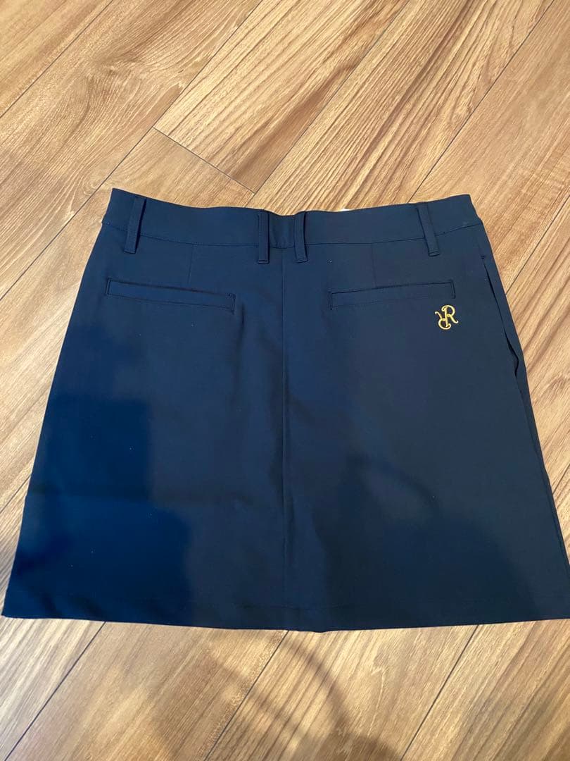 レザレクション　ネイビースカート