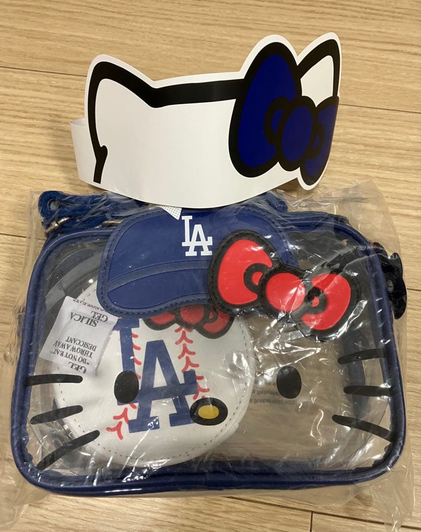 ドジャース ハローキティ クロスボディバック