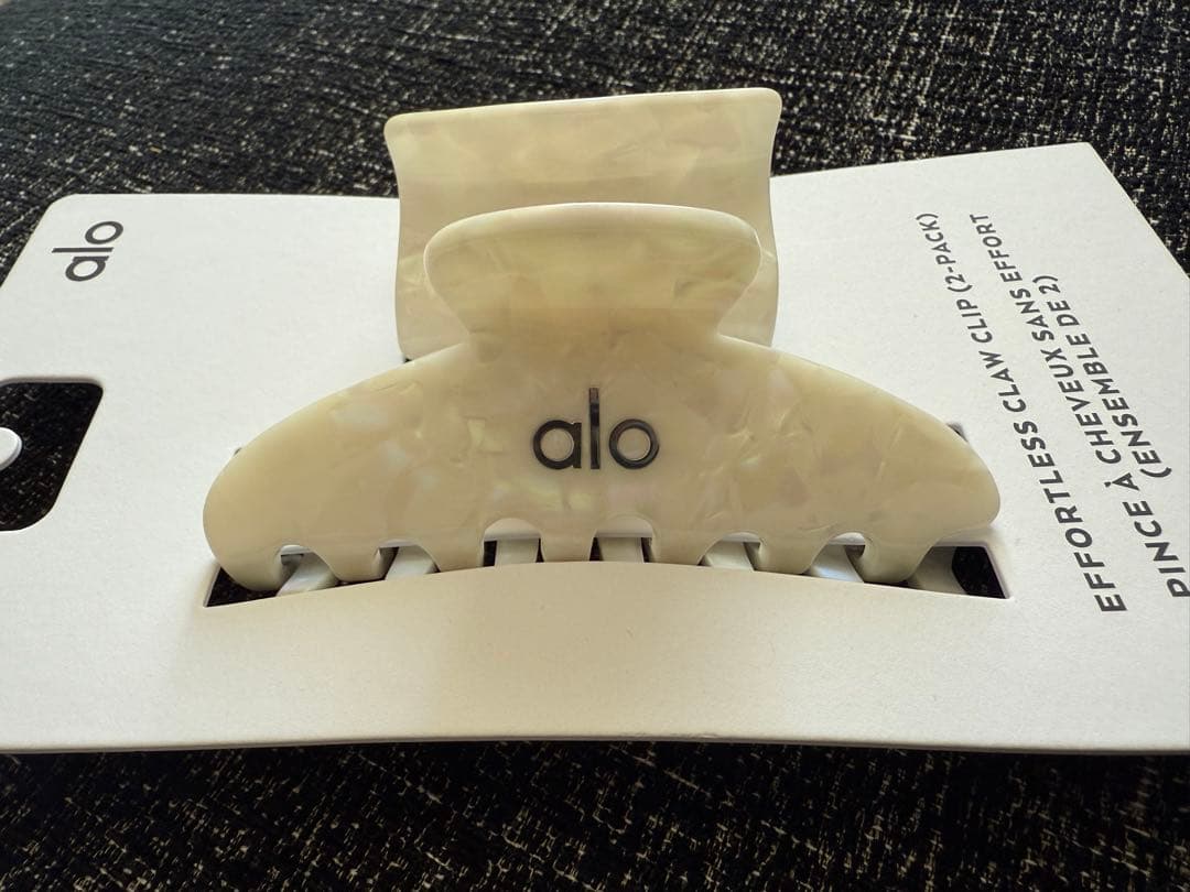 alo ヘアクリップ　ホワイトパール