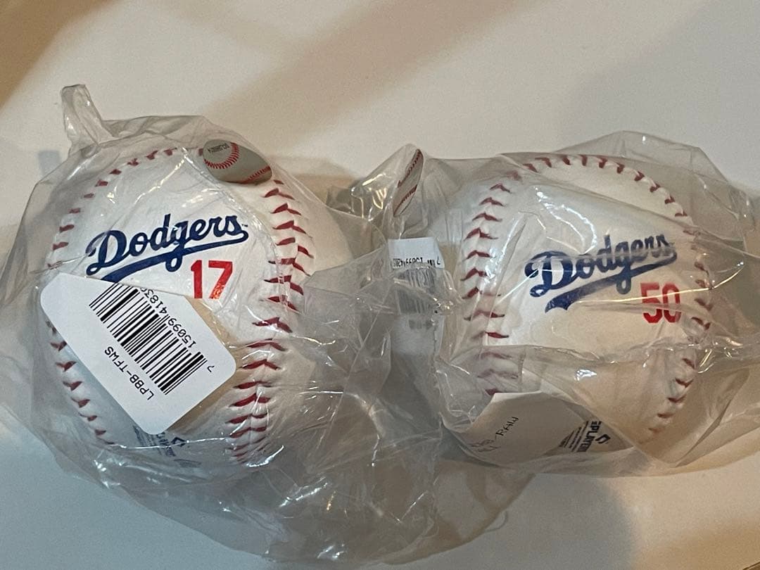 ドジャース　ベッツ　大谷　ボール　２点セット　MLBオフィシャル限定　希少品