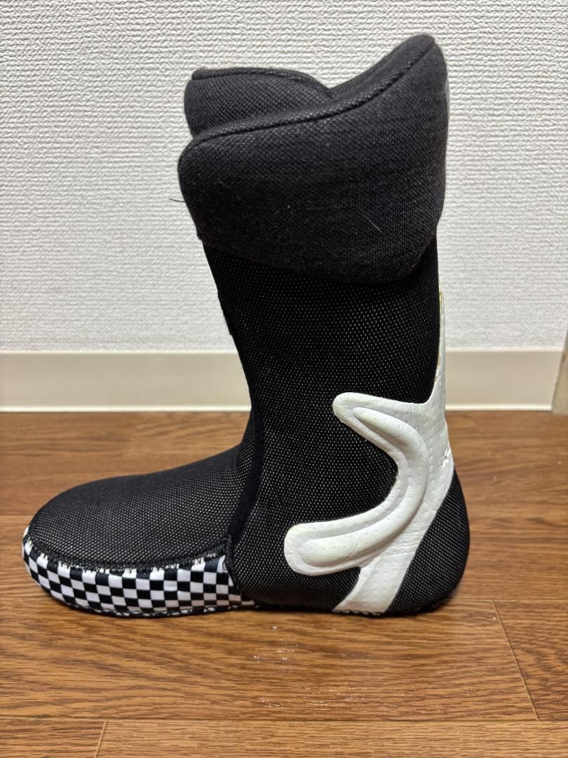 VANS INVADO PRO 24-25モデル スノーボードブーツ 25.5