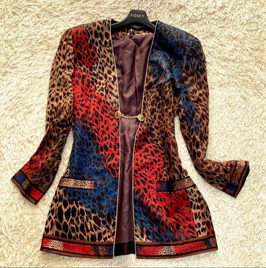 LEONARDレオナール　豹柄　絹シルク ノーカラー上下セットアップ　レオパード