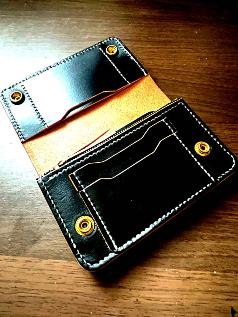 【茶芯ヌメ革•手縫い】ミドルトラッカーウォレット（真鍮金具/バイカー向け仕様）