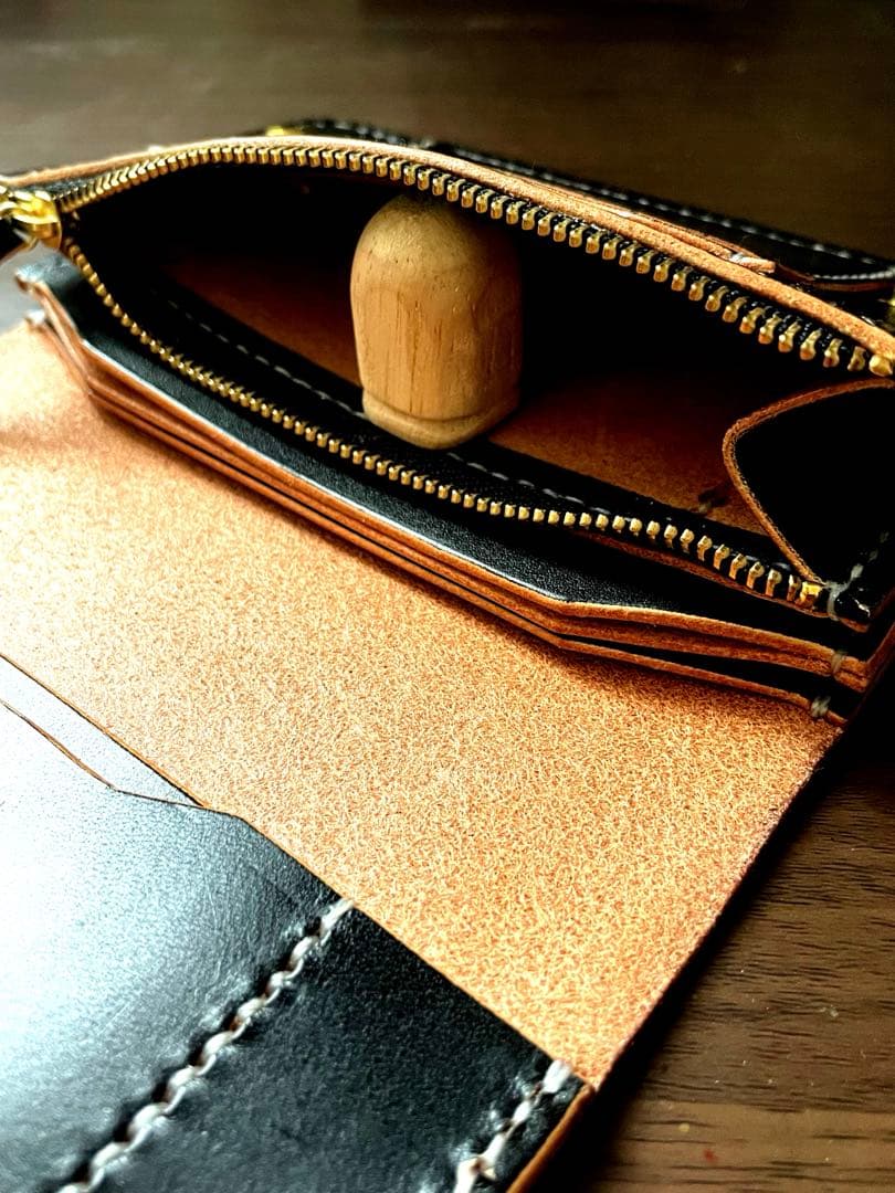 【茶芯ヌメ革•手縫い】ミドルトラッカーウォレット（真鍮金具/バイカー向け仕様）