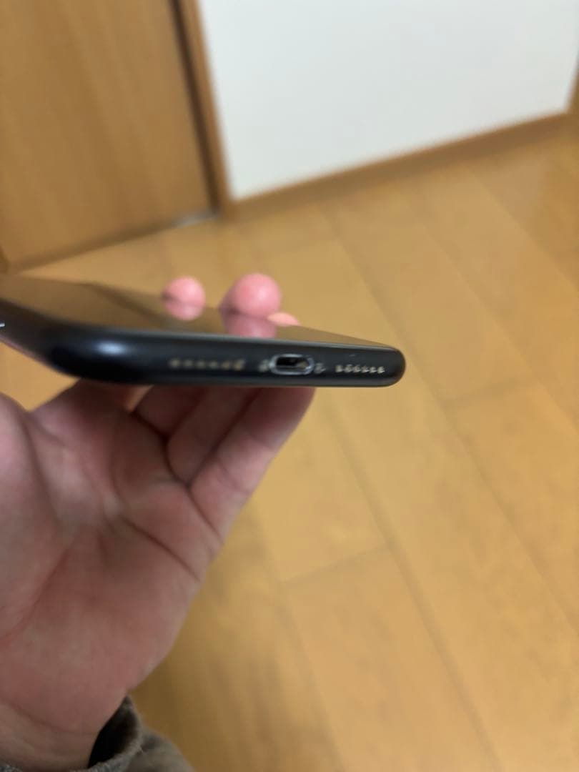 Apple iPhone XR 128GB ブラック 画面にひびあり