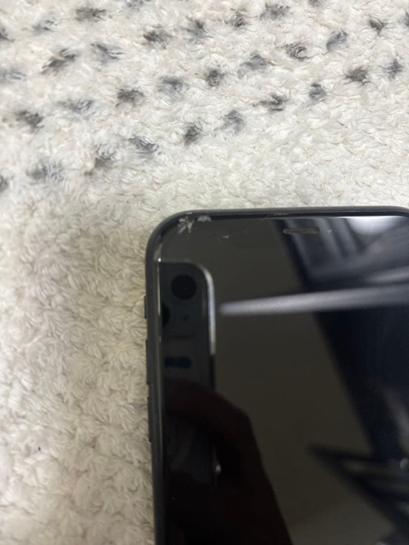 Apple iPhone XR 128GB ブラック 画面にひびあり