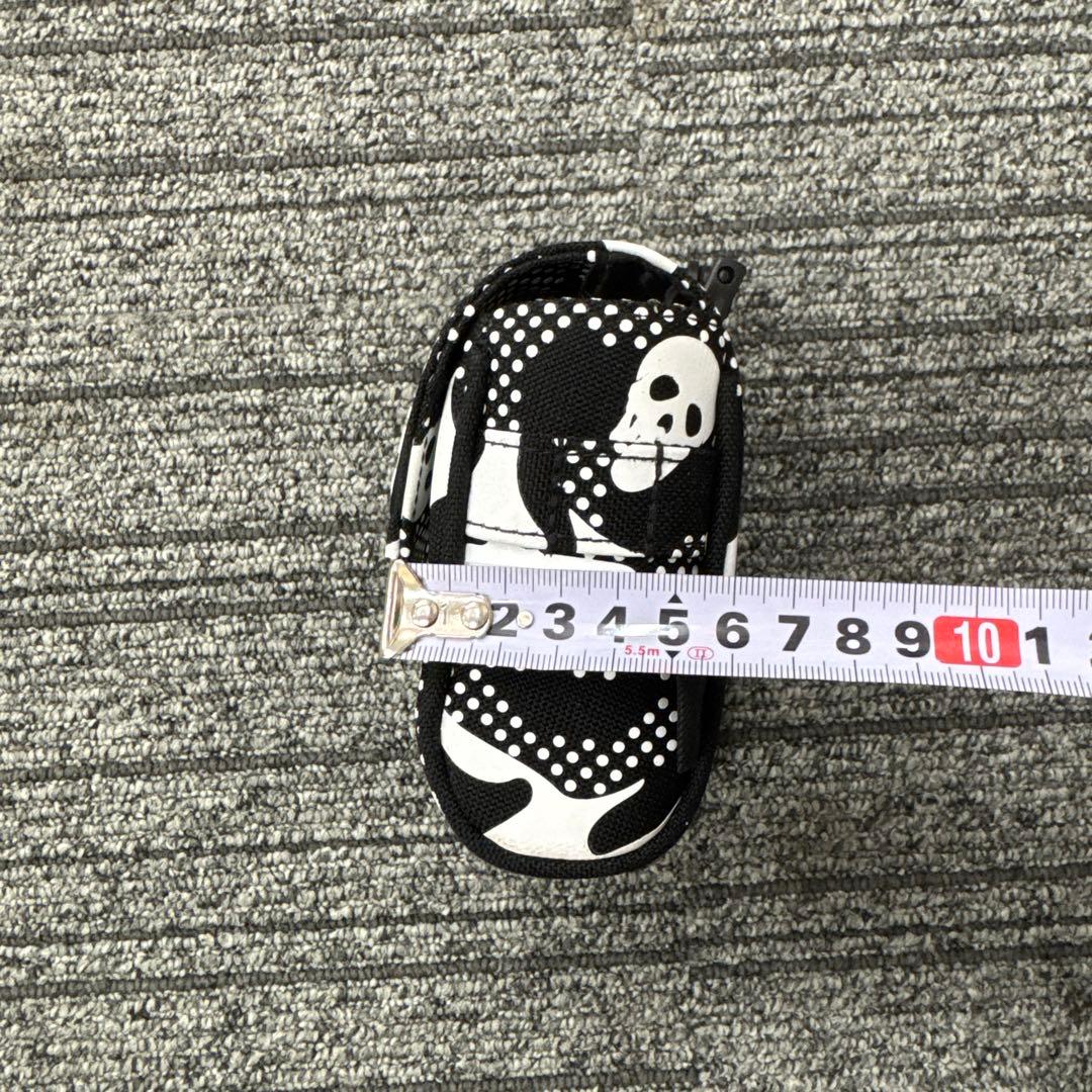 マークアンドロナ　レーザーケース　モノクロ