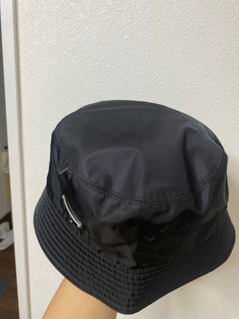 PRADA ブラックバケットハット