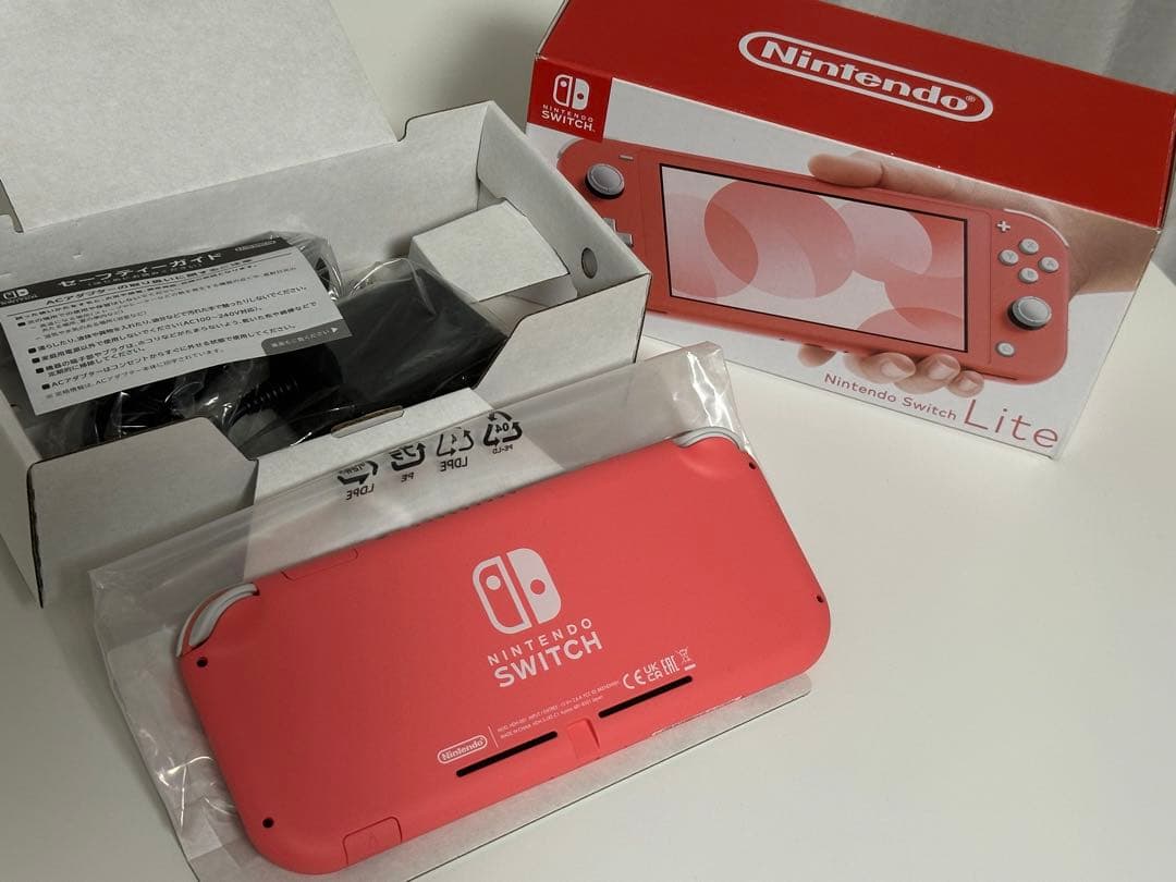 【新品同様】Nintendo Switch Lite コーラル