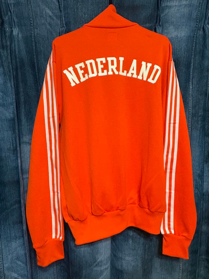 新古品adidas オレンジ　オランダ　トラックジャケット　Mサイズ